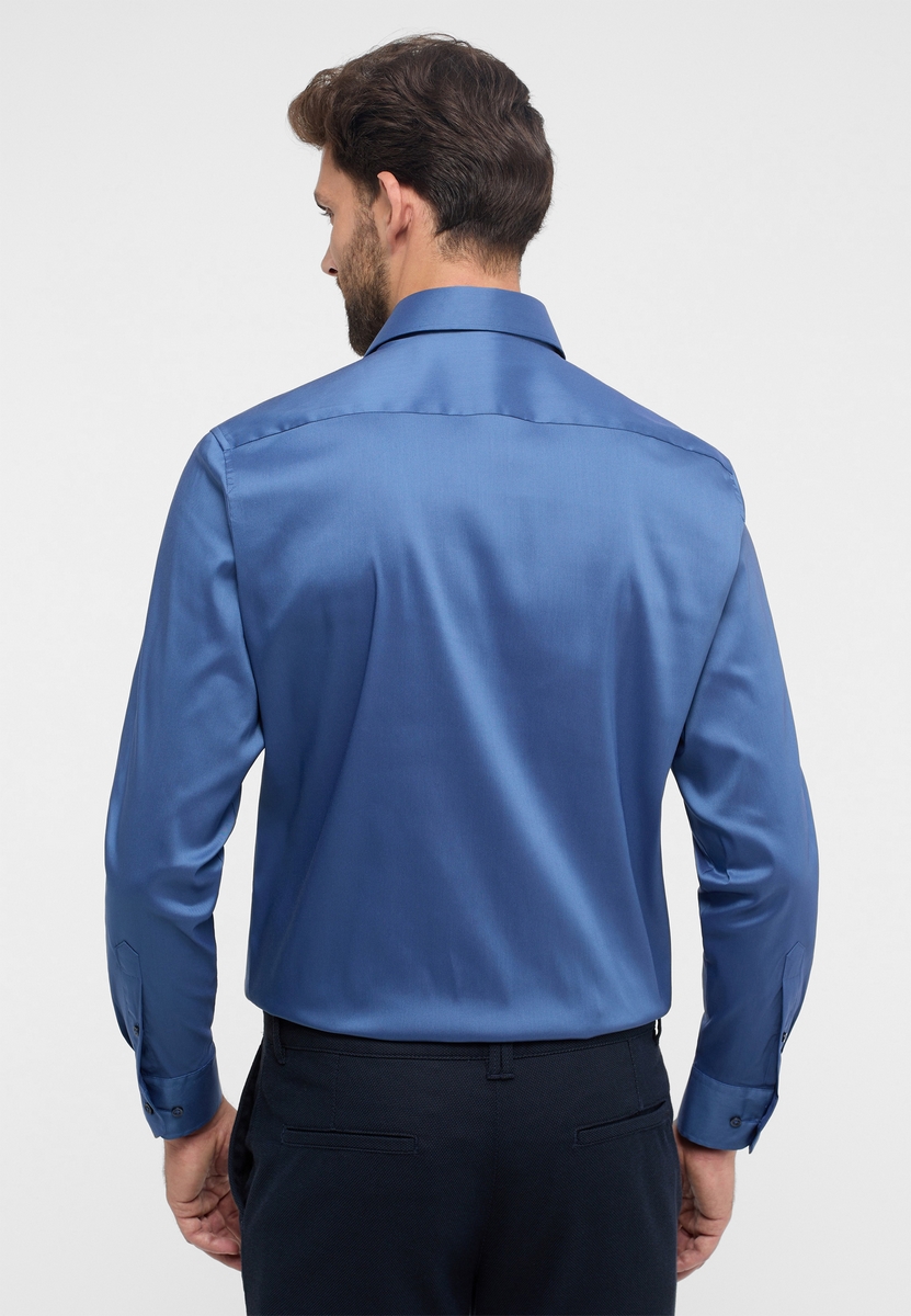 Camicia azzurra eterna modern fit tessuto performante