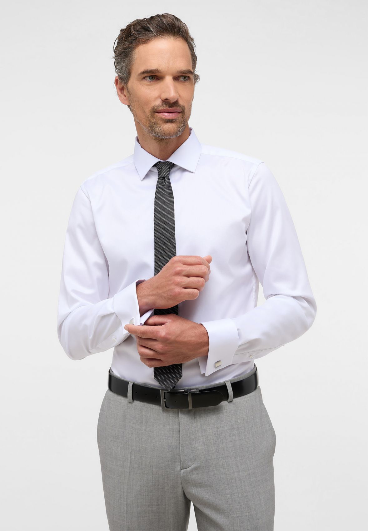 Camicia elegante eterna bianca slim fit con polso doppio