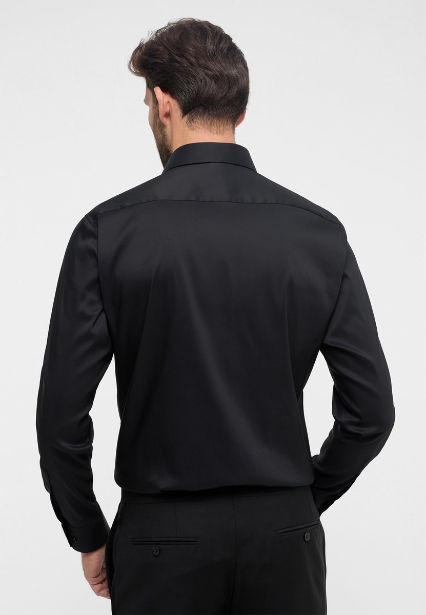 Camicia nera eterna modern fit tessuto performante