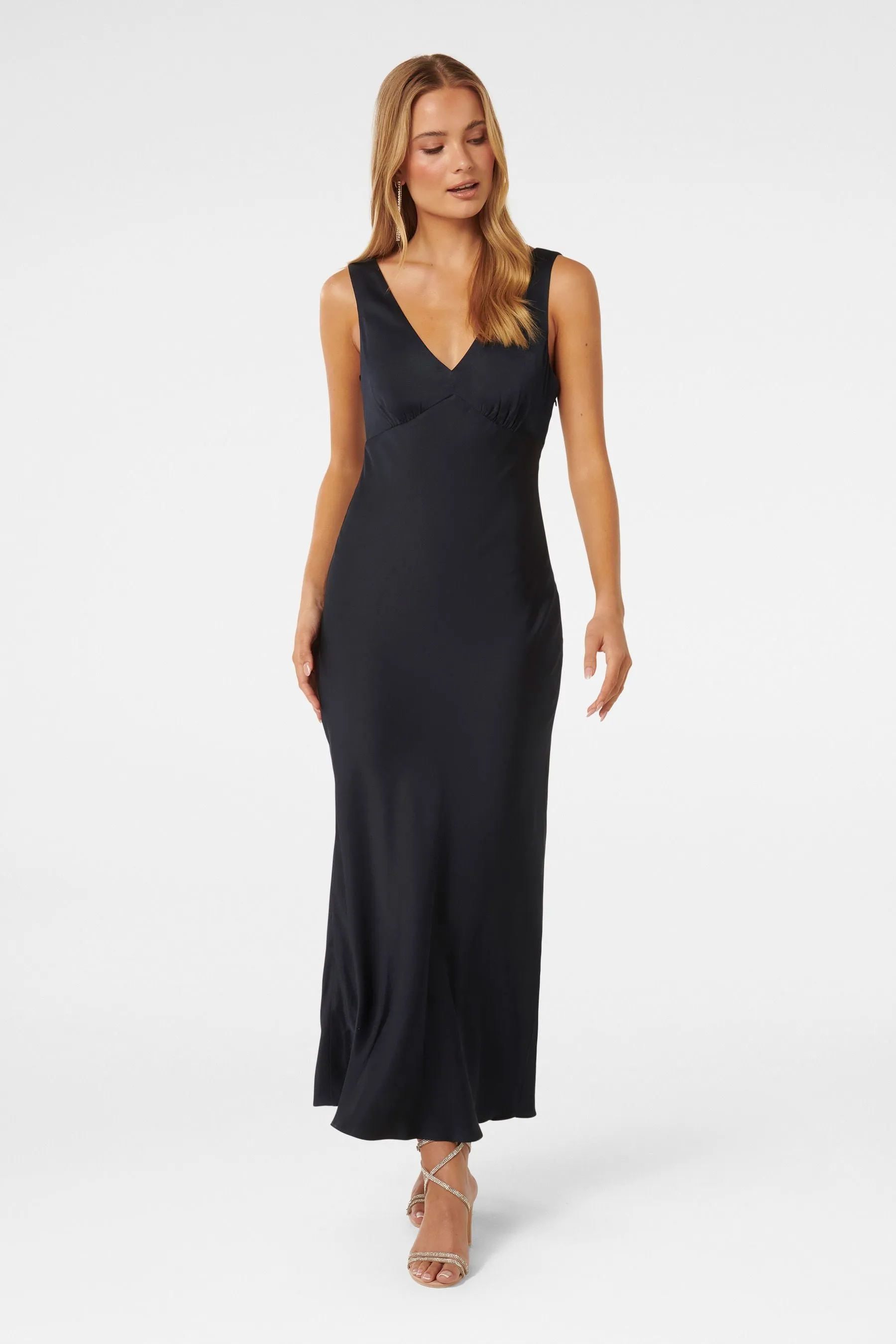 Forever New - Cameron - Satin - Abito maxi con scollo a V