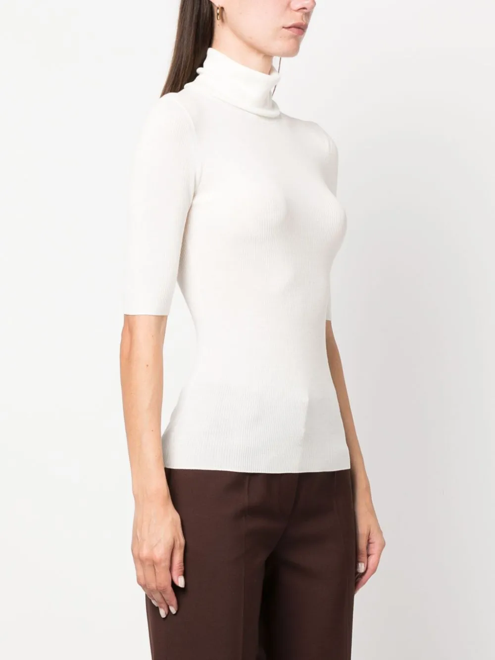 Maglione a coste con collo alto in bianco di Theory - donna