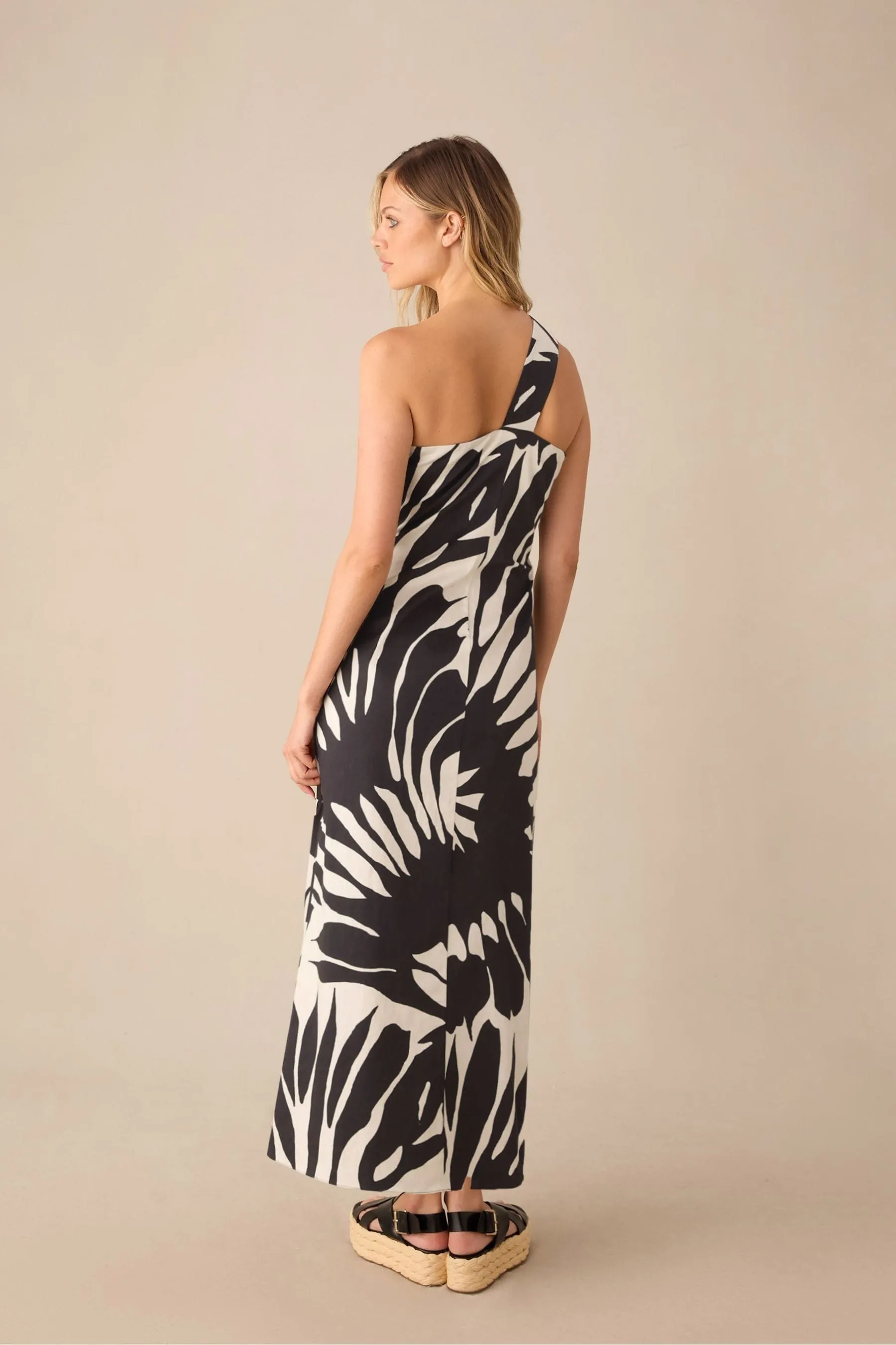 Ro&Zo Floral Cotton One Shoulder Maxi Black - Abito